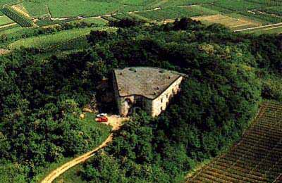 romagnano dall'alto oggi.jpg (61203 byte)