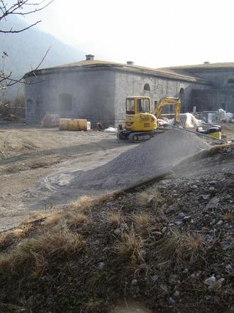 LARDARO -Lavori in corso a Forte Larino - marzo 2008